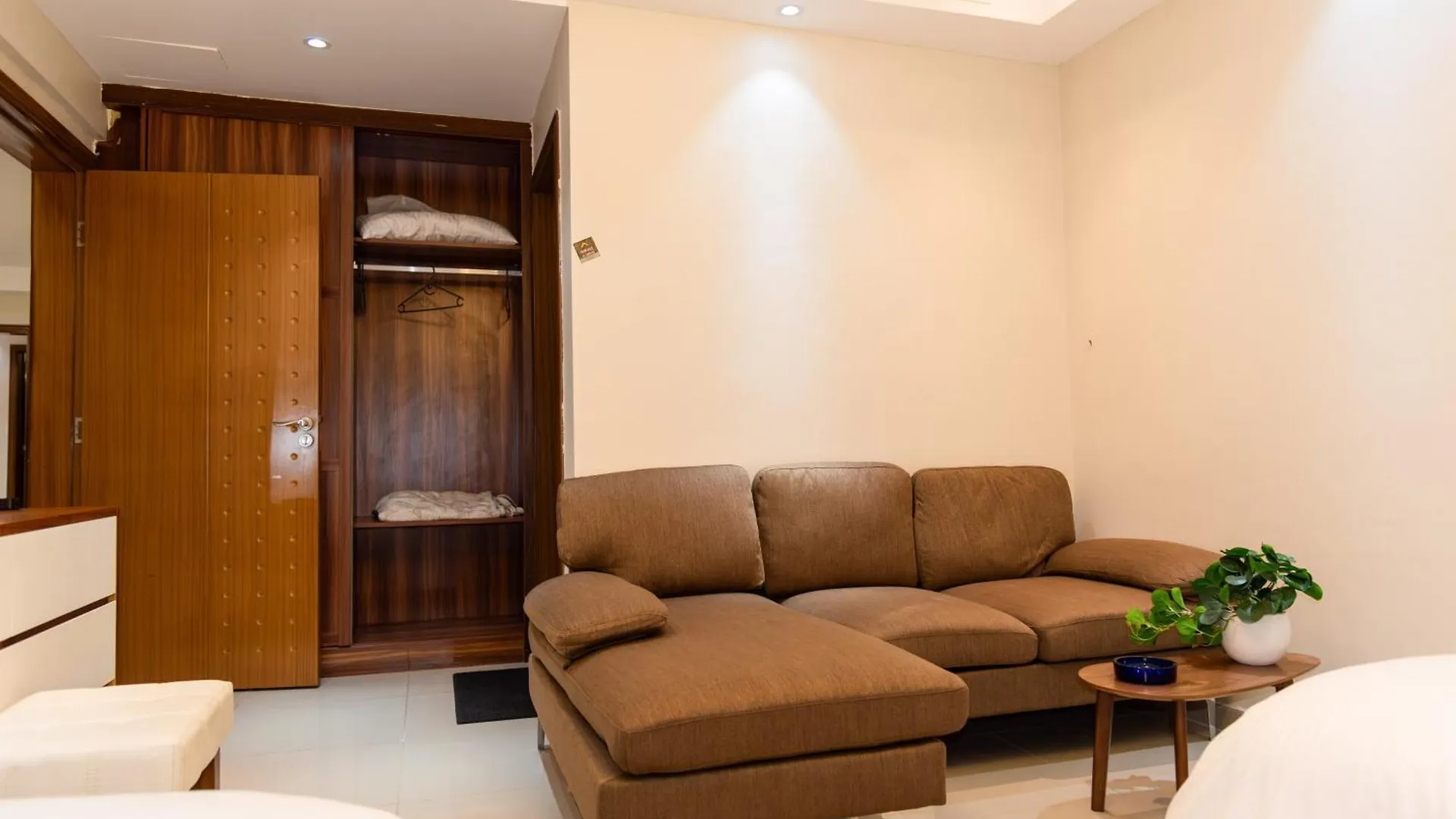 Luxury And Spacious 3Br Apartment 10Min Haram Nabawi Medina 0*,